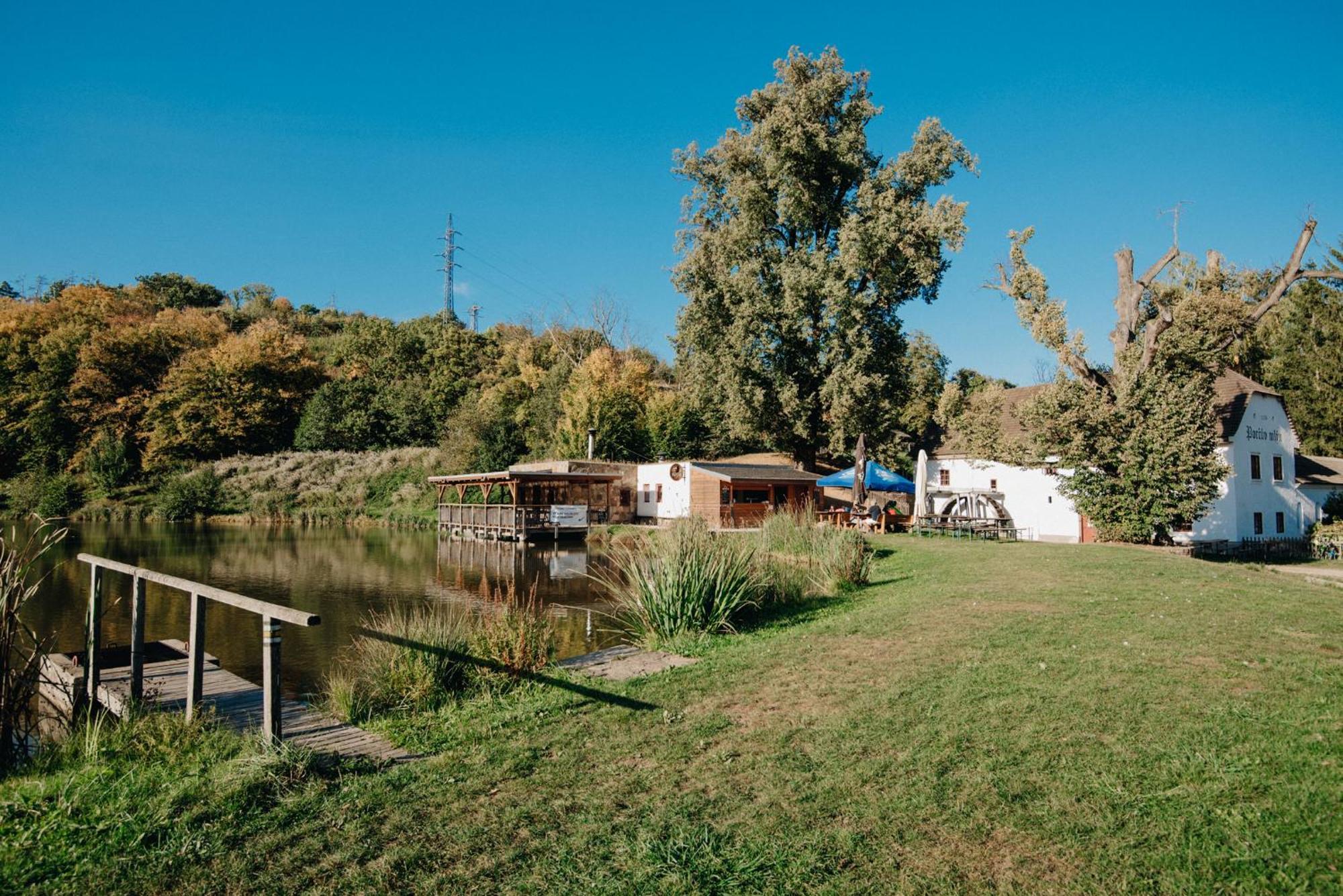 Hotel Porčův mlýn Bykovice Exteriér fotografie