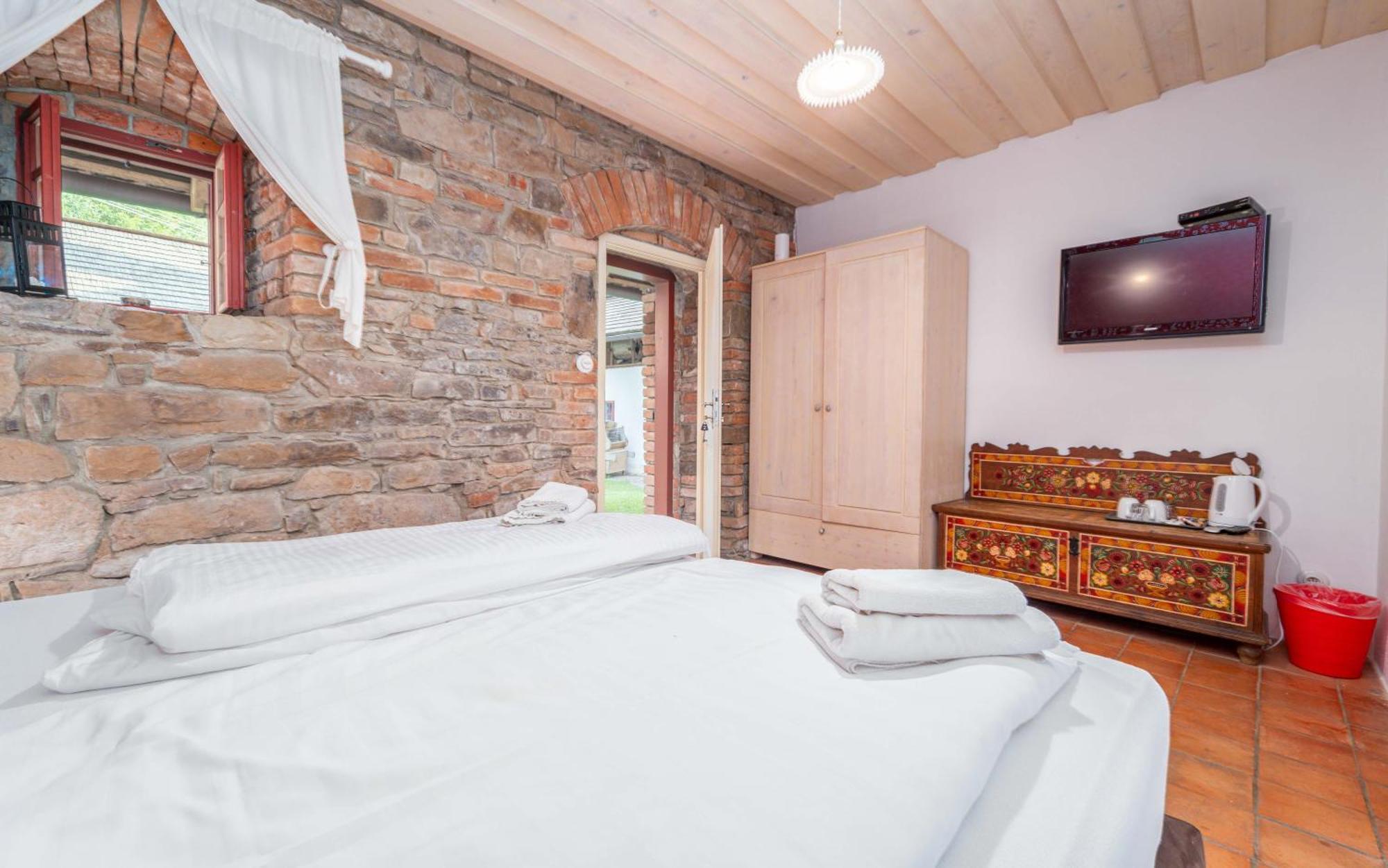 Hotel Porčův mlýn Bykovice Exteriér fotografie
