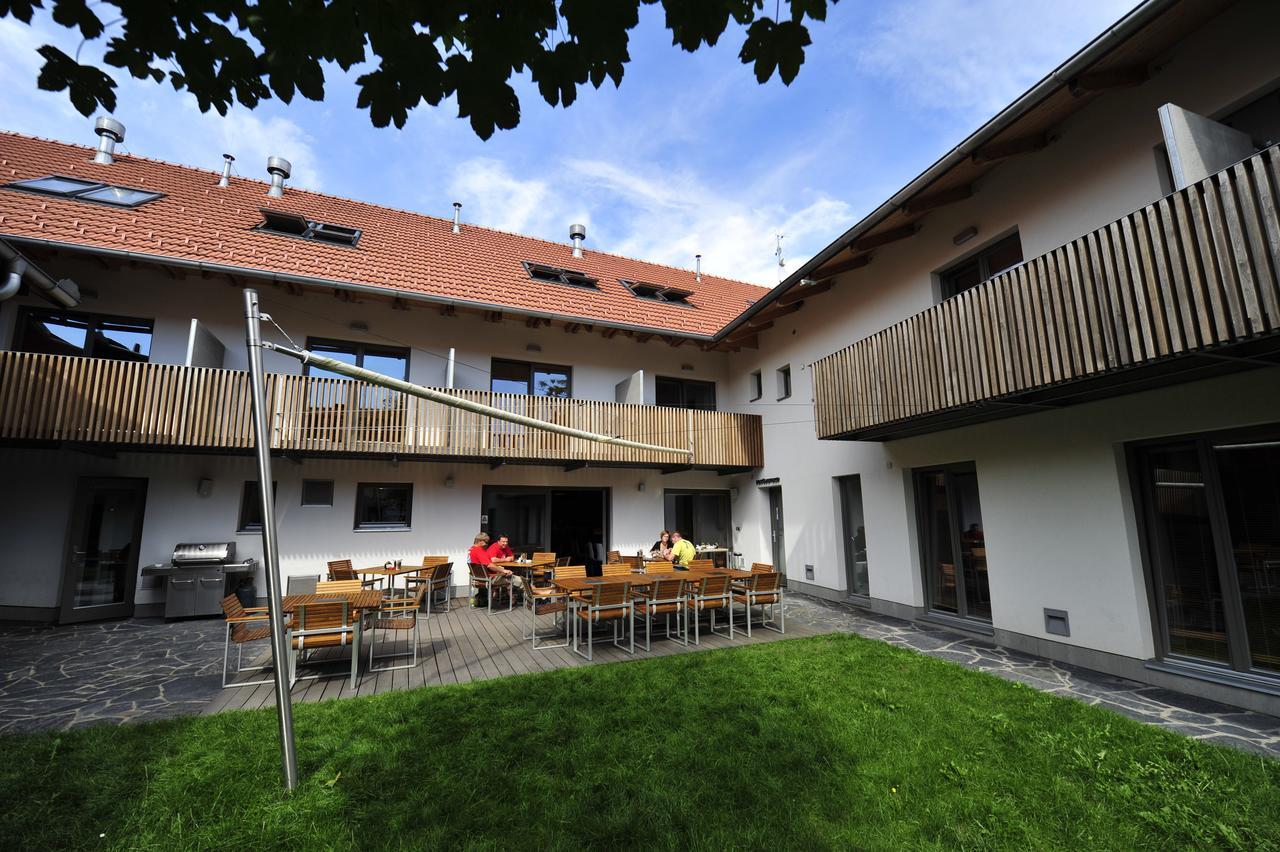 Hotel Porčův mlýn Bykovice Exteriér fotografie